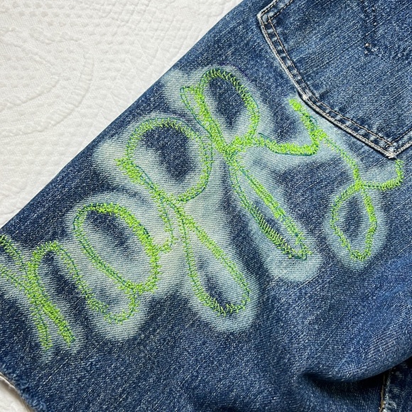 ⭐️Adorned Crown Textile reworked patch Big E Levi’s cut off shorts upcycle - Picture 6 of 12